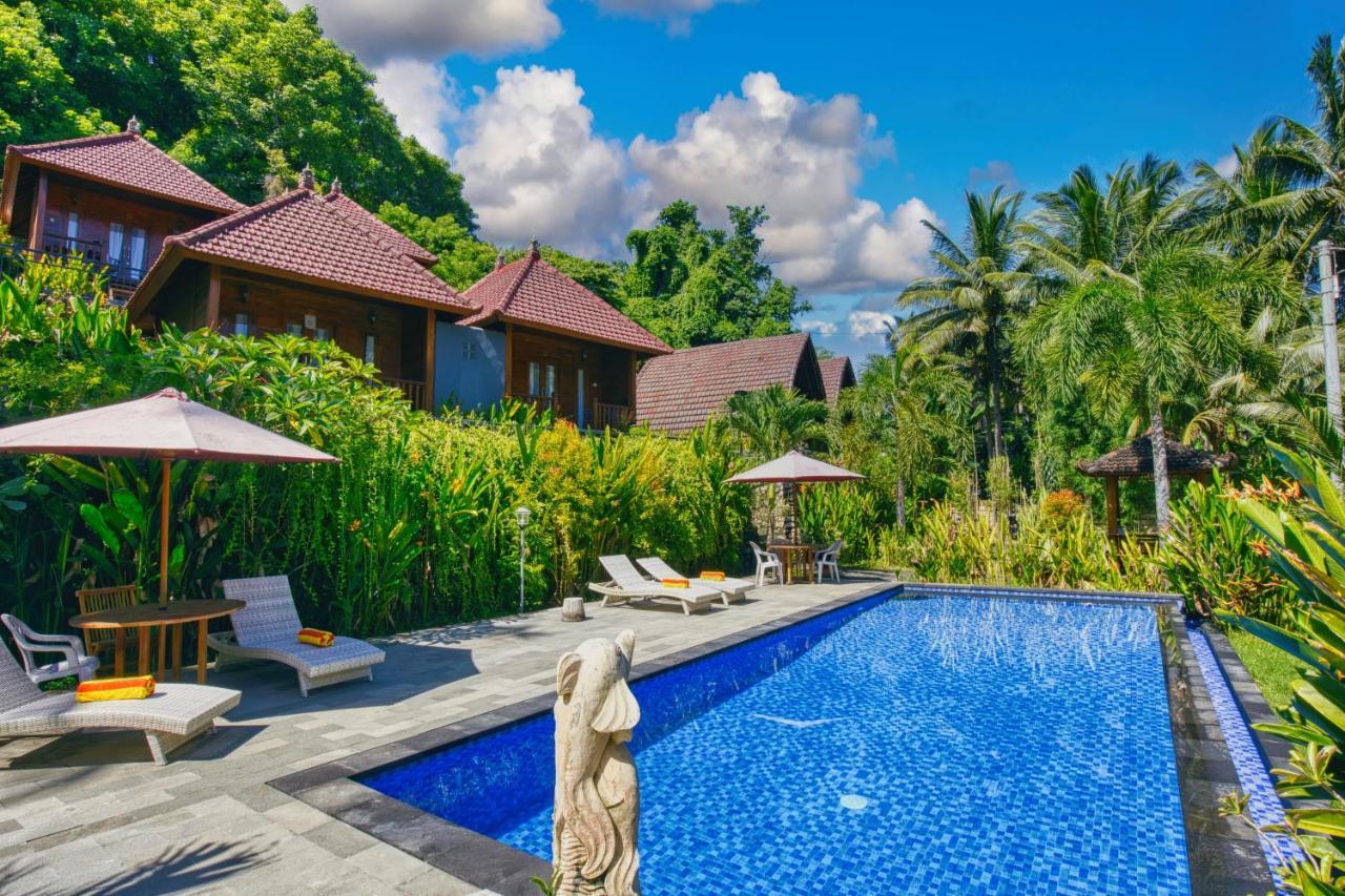 Batununggul Coconut Hill Cottage מראה חיצוני תמונה
