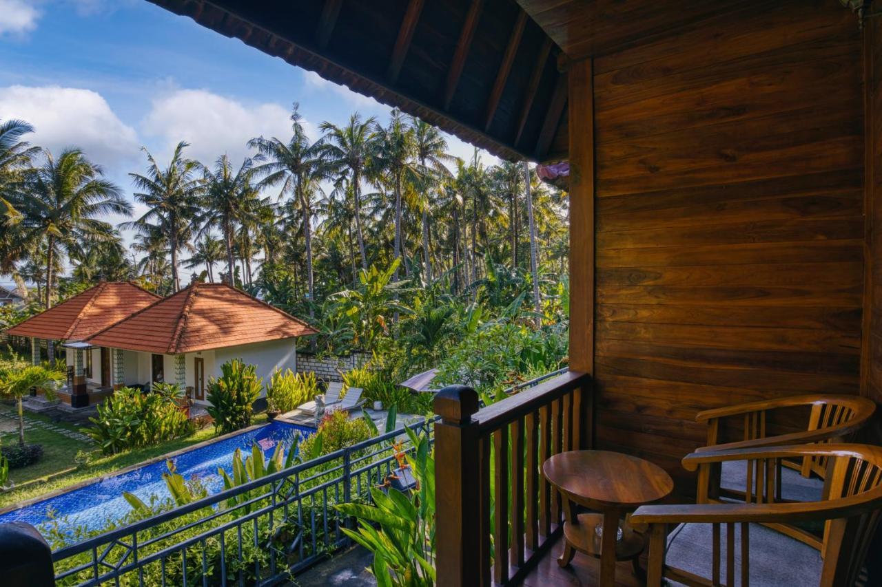 Batununggul Coconut Hill Cottage מראה חיצוני תמונה