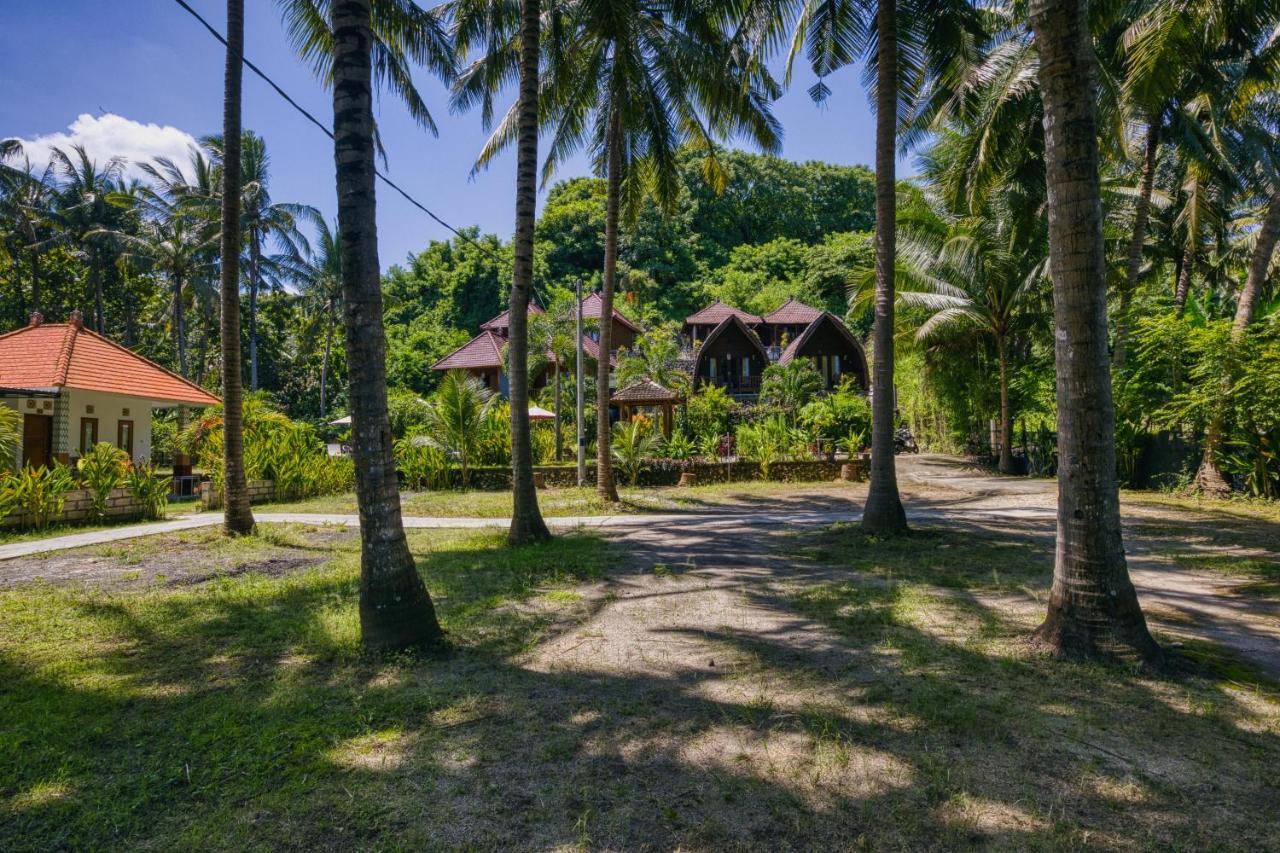 Batununggul Coconut Hill Cottage מראה חיצוני תמונה