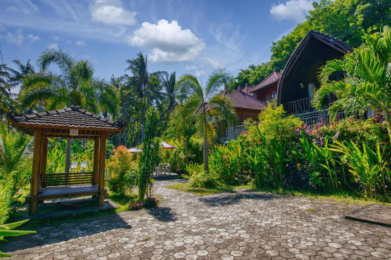 Batununggul Coconut Hill Cottage מראה חיצוני תמונה