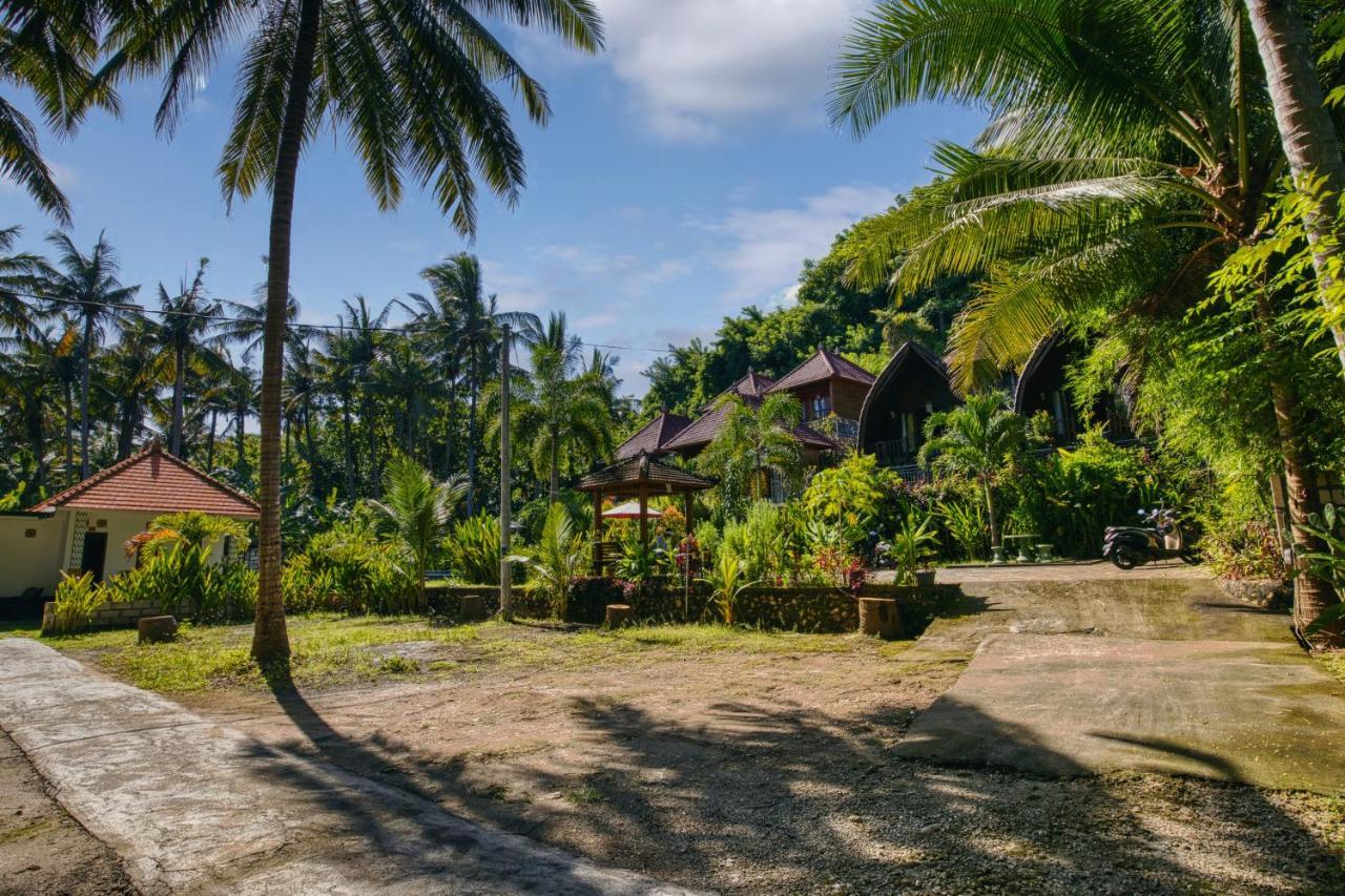 Batununggul Coconut Hill Cottage מראה חיצוני תמונה